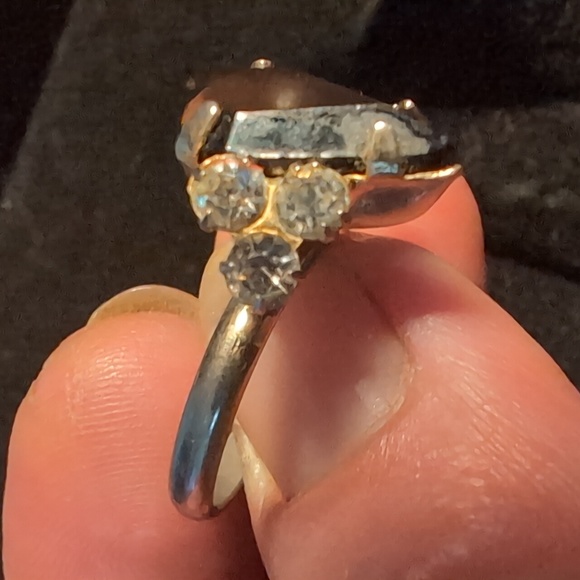 Black Rhinestone Teardrop Ring - Picture 6 of 8